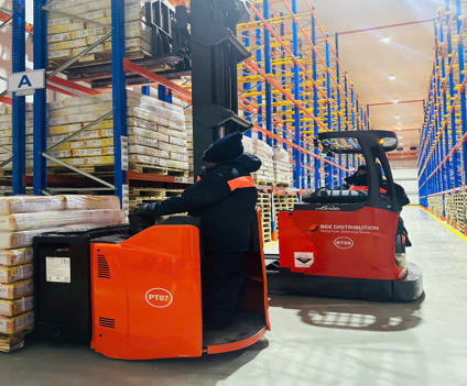 Hình ảnh kho hàng Bee Distribution Center