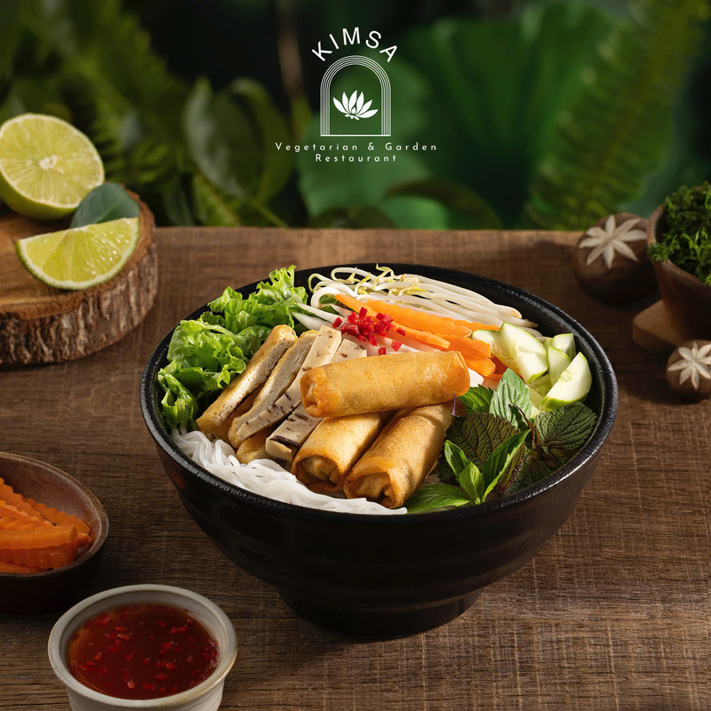 Bún chả giò chay