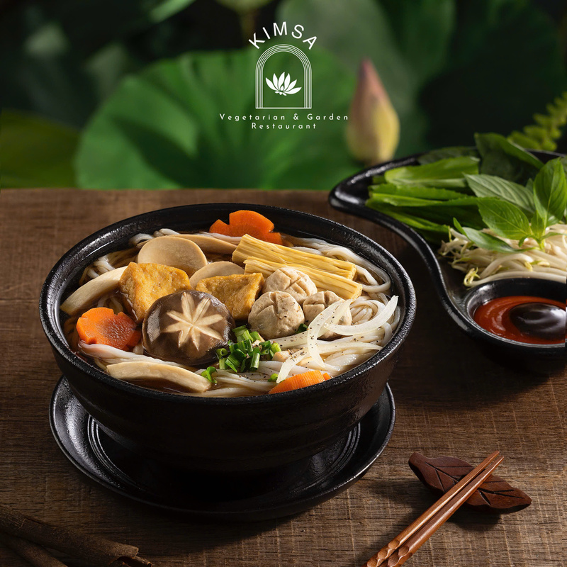 Phở nấm đậu hũ chay