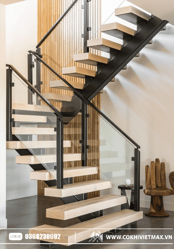 Cầu thang sắt kết hợp kính