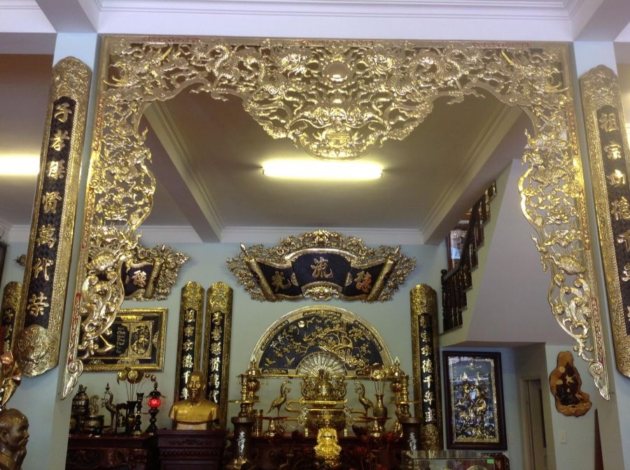 Hoàng phi câu đối bằng đồng