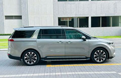 Xe KIA Carnival