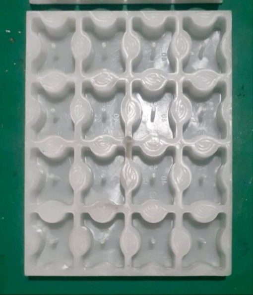 Khuôn đúc cục kê bê tông đa năng 35/40/45/50