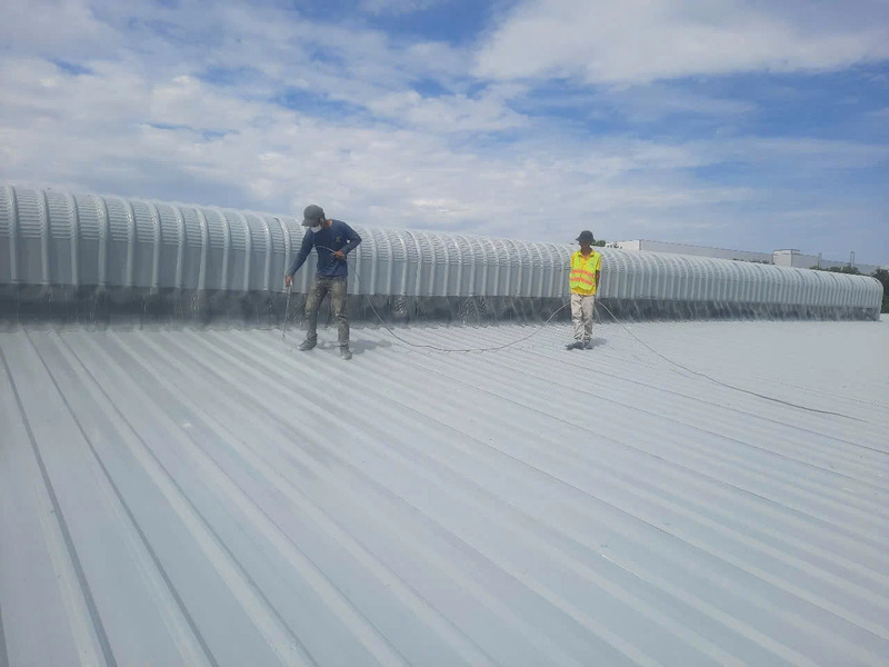 Thi công sơn mái tôn