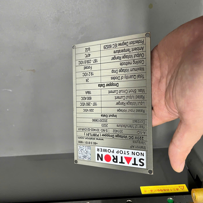 Tem nhãn inox