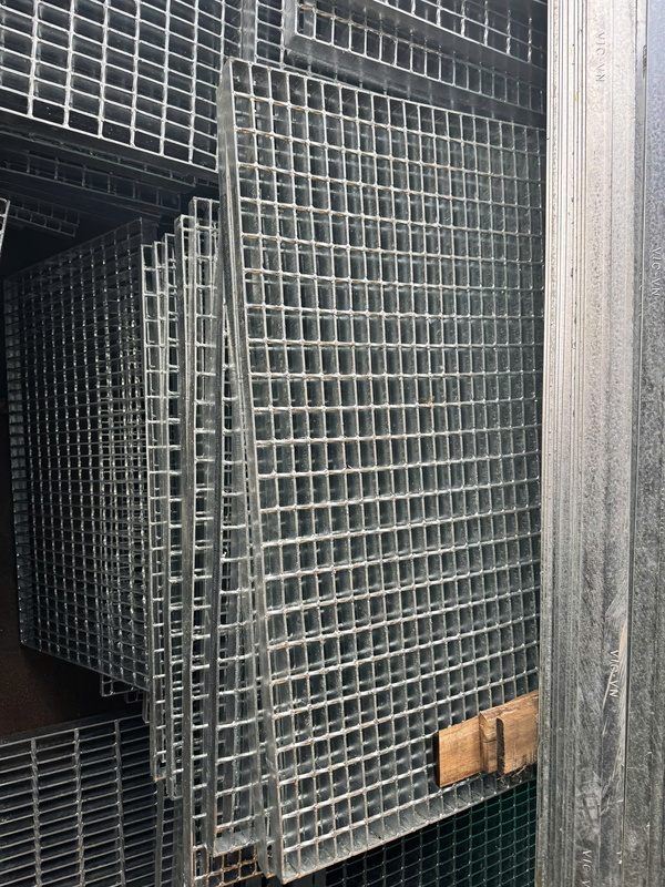 Tấm sàn Grating
