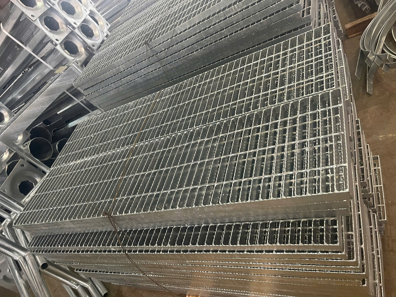 Tấm sàn Grating