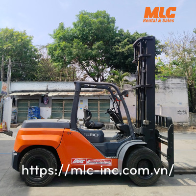 Cho thuê xe nâng hàng 8 tấn Toyota 8FD80