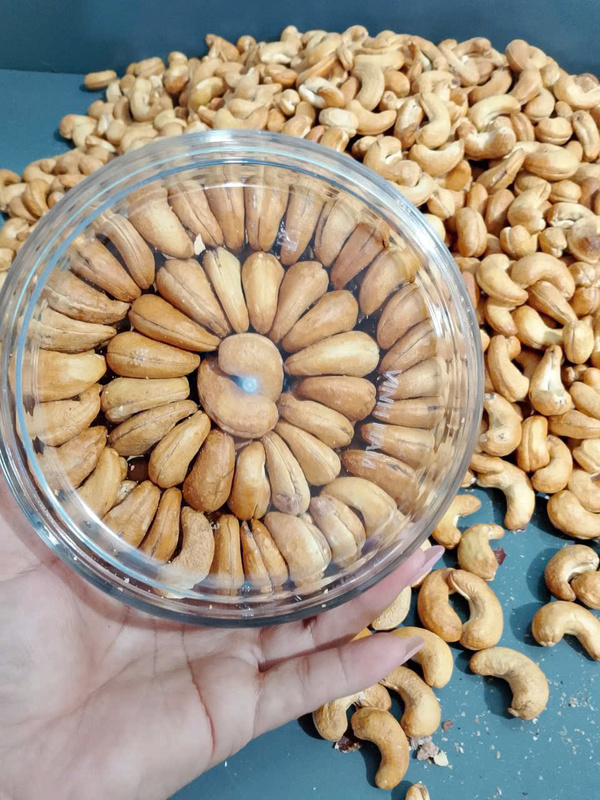 Hạt điều rang muối bóc lụa