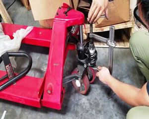 Sửa chữa xe nâng thủy lực