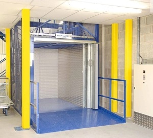 Thang máy tải hàng