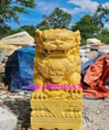 Tượng kỳ lân đá đất