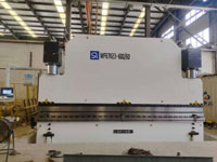 Máy chấn CNC WF67K-600T6000 Delem DA-53T