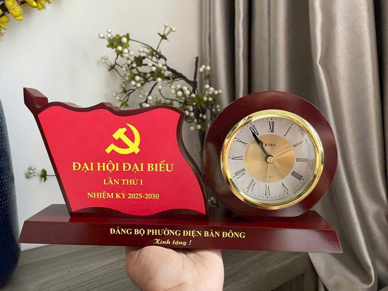 Đồng hồ treo tường