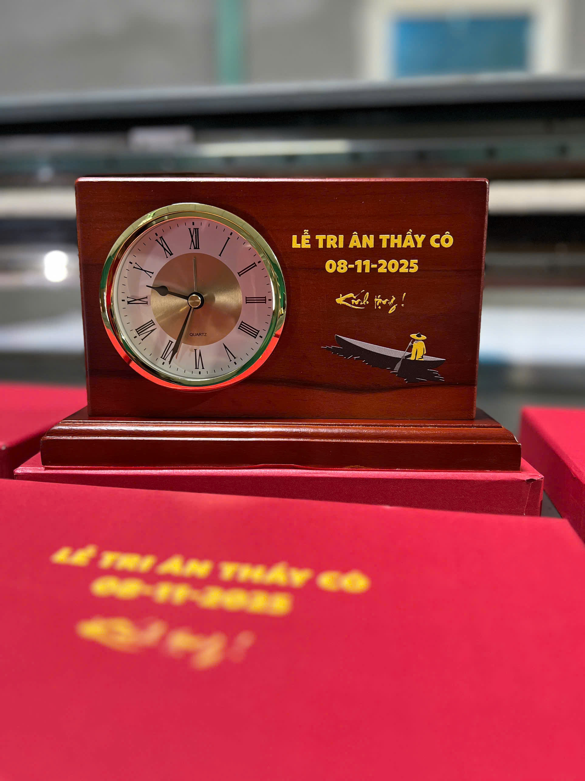 Đồng hồ treo tường