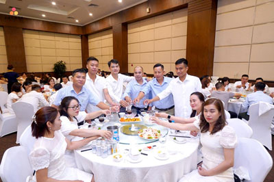 Tổ chức Gala Dinner