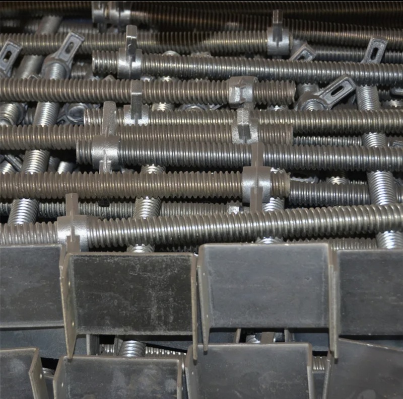 Kích tăng giàn giáo