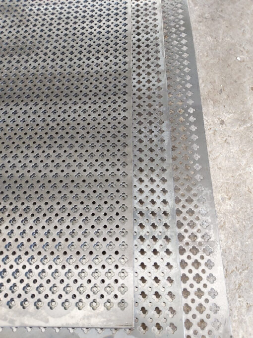 Tấm inox đục lỗ hoa thị