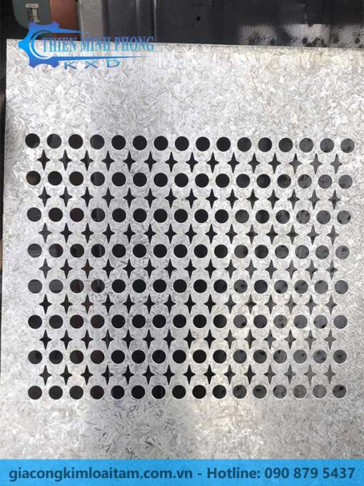 Tấm kim loại đục lỗ hoa văn