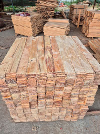 Gỗ thông xẻ sấy