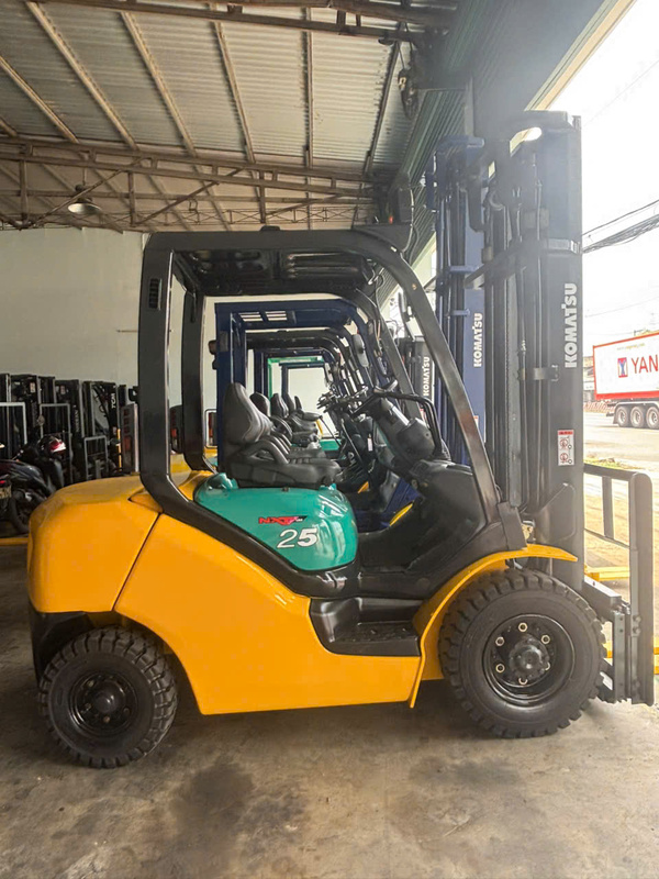 Xe nâng đã qua sử dụng