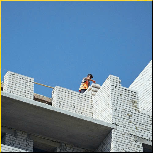 Nhà thầu xây dựng