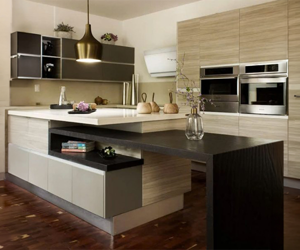 Tủ bếp có bàn đảo