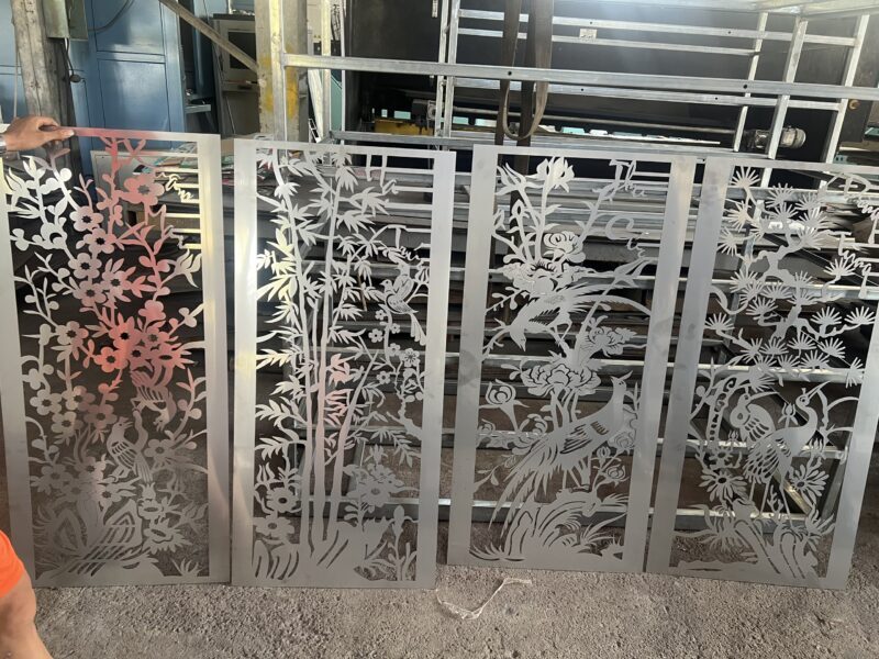 Cắt CNC hoa văn cổng