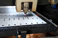 Cắt laser bản mã