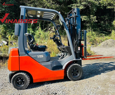 Xe nâng Yotota 8FD15