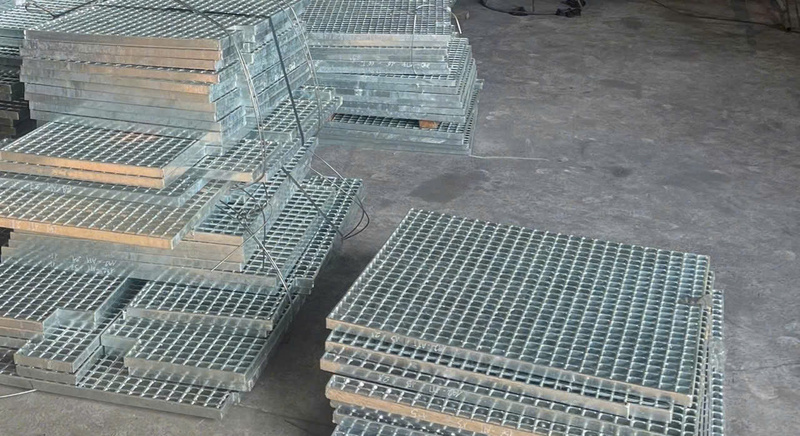 Tấm sàn Grating hàng đen