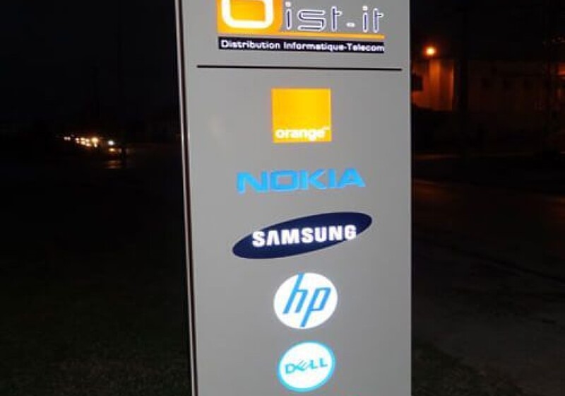 Thi công biển vẫy Led