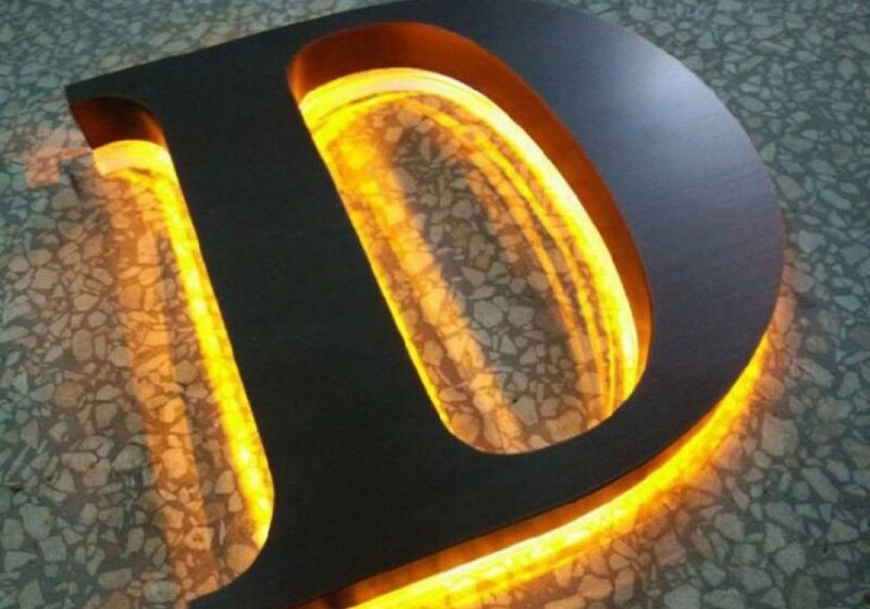 Thi công biển chữ Led